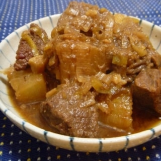 牛肉と大根の醤油味噌煮込み